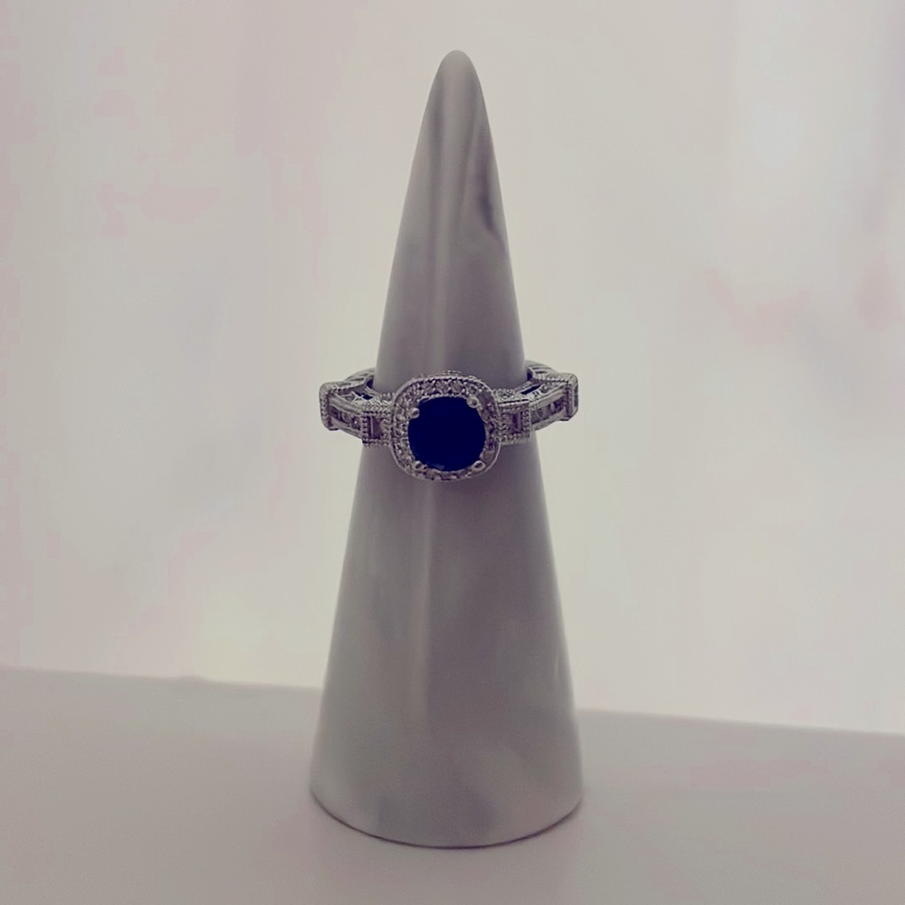 Blue Gemstone Crystal Extravagant Silver Band Costume Jewelry Ring Size 7